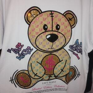 Left Point Graphic Bear T-Shirt
